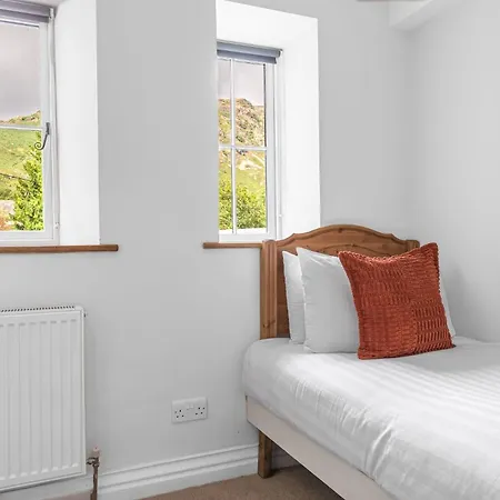 3 Dixon Ground, * Coniston